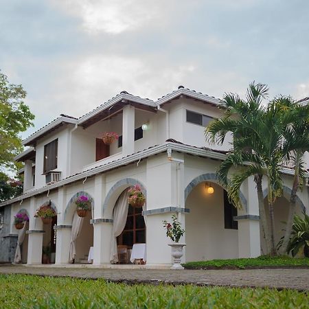 El Lugar Boutique Hotel Cerritos ภายนอก รูปภาพ